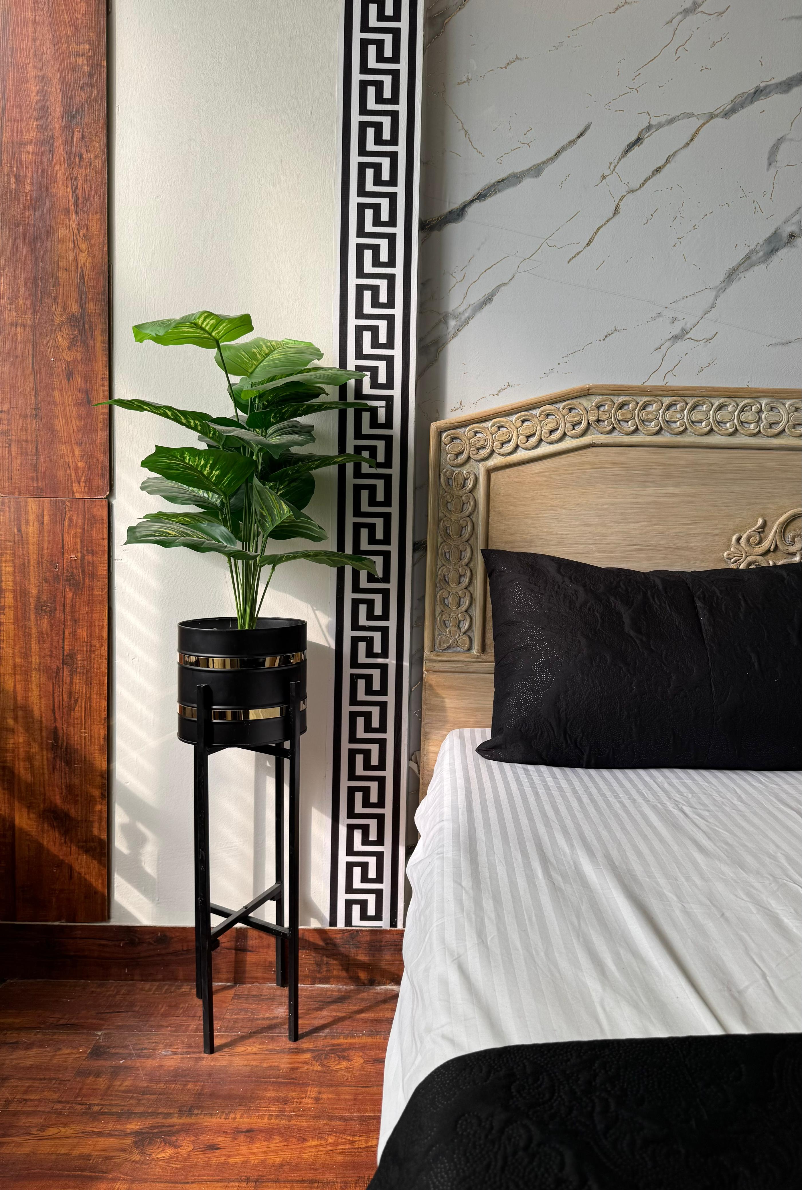 Modern Luxe | 2BR | Self check in | DHA - photo 1